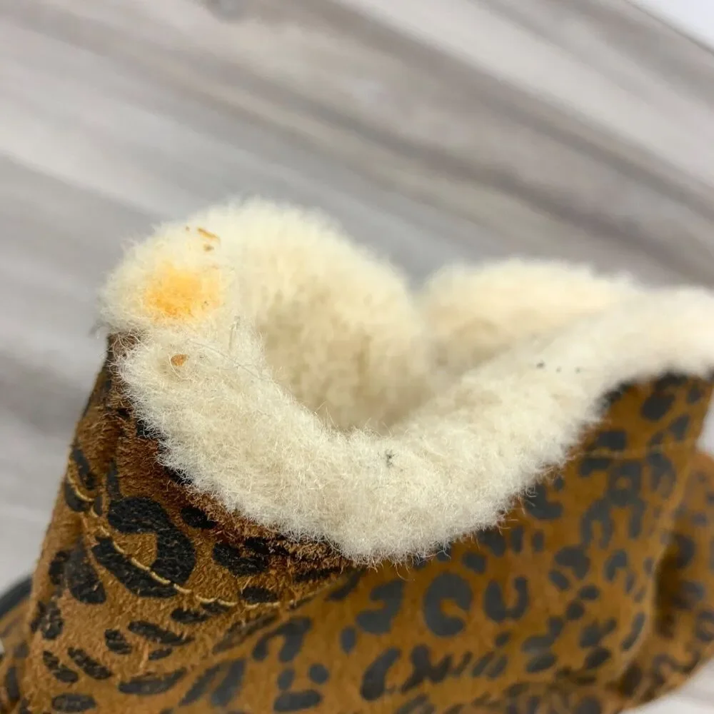UGG‎ I Love Ugg Leopard Print Boots Size 6 Womens Pull On Red Ribbon